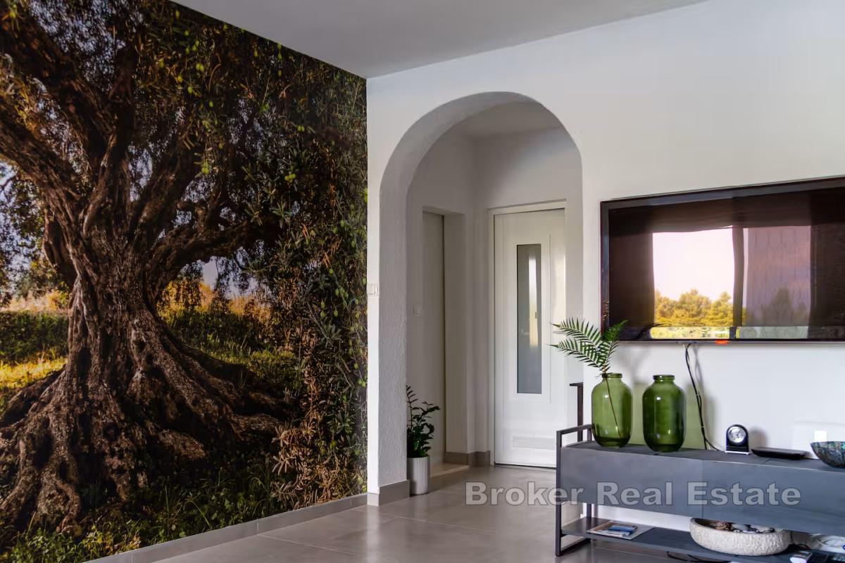 Mediterrane Steinvilla – Luxus nur wenige Schritte vom Meer entfernt