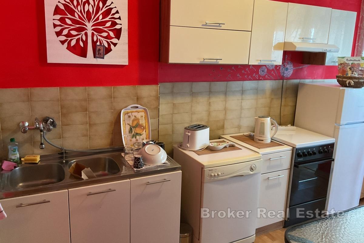 Zwei-Zimmer-Wohnung mit Balkon