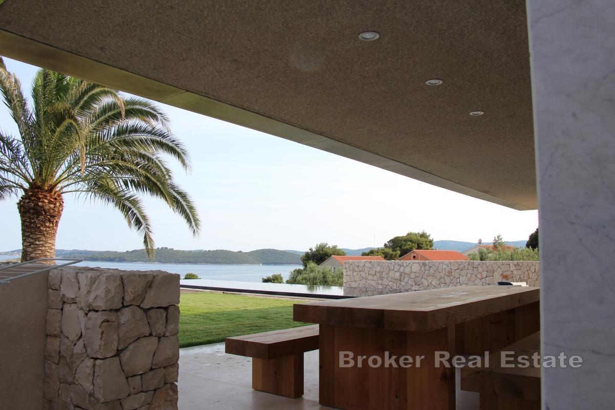 Villa de luxe avec vue sur les îles