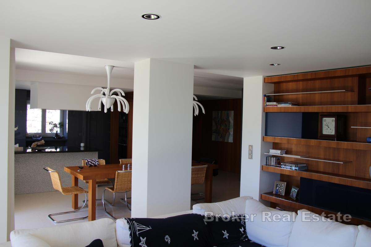 Роскошная вилла с видом на острова