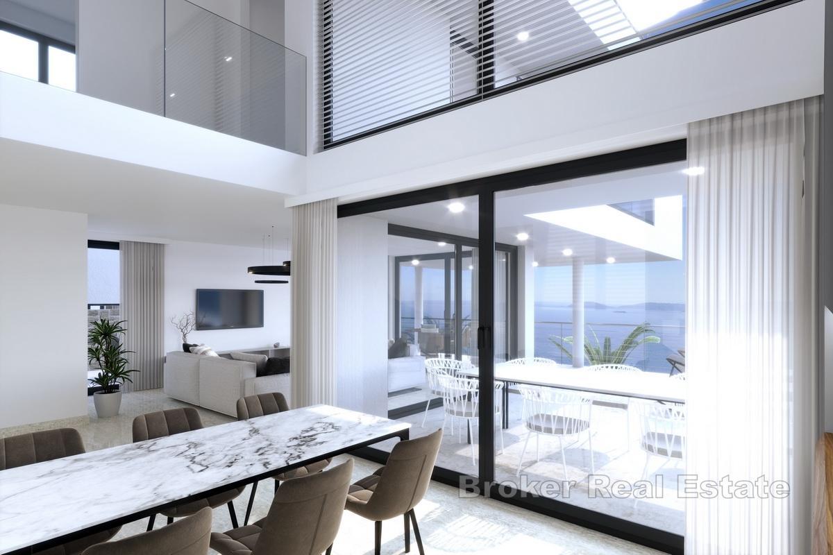 Villa mit Pool und freiem Blick aufs offene Meer