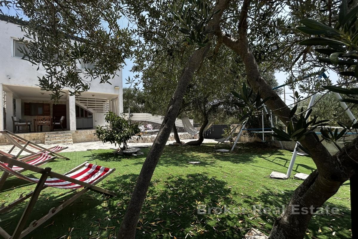 Autentisk hus i hjertet av uberørt natur