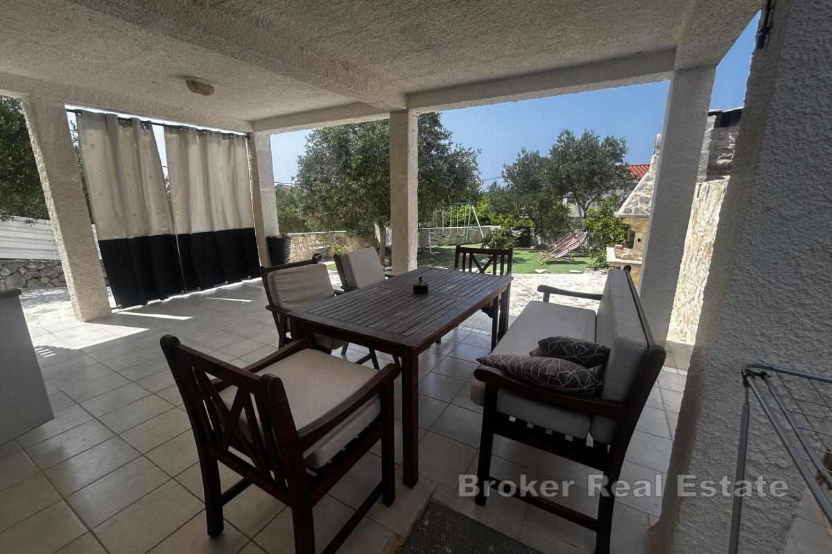 Autentisk hus i hjertet av uberørt natur