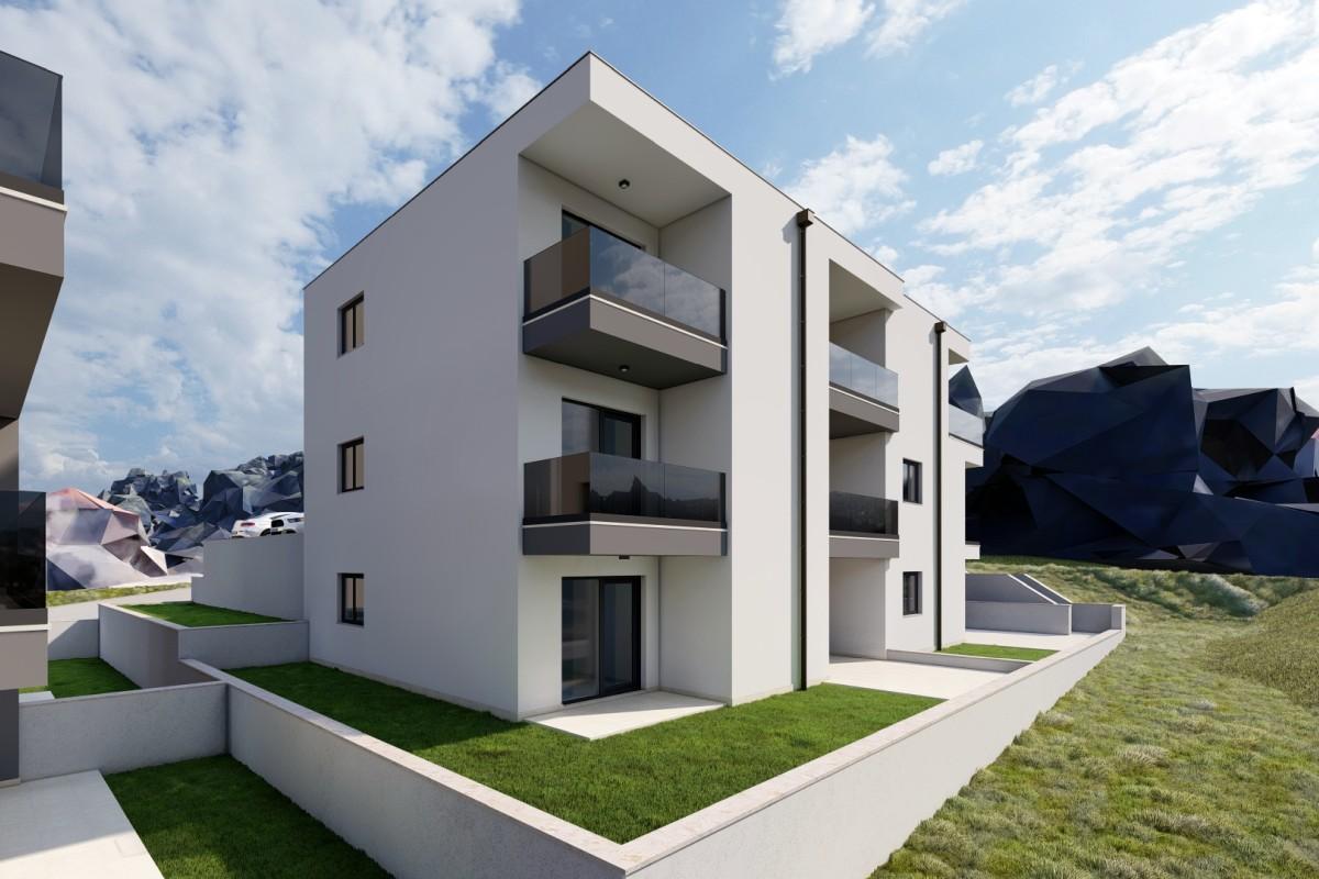 001-2052-62a-near-split-one-bedroom-apartment-with-garden-for-sale