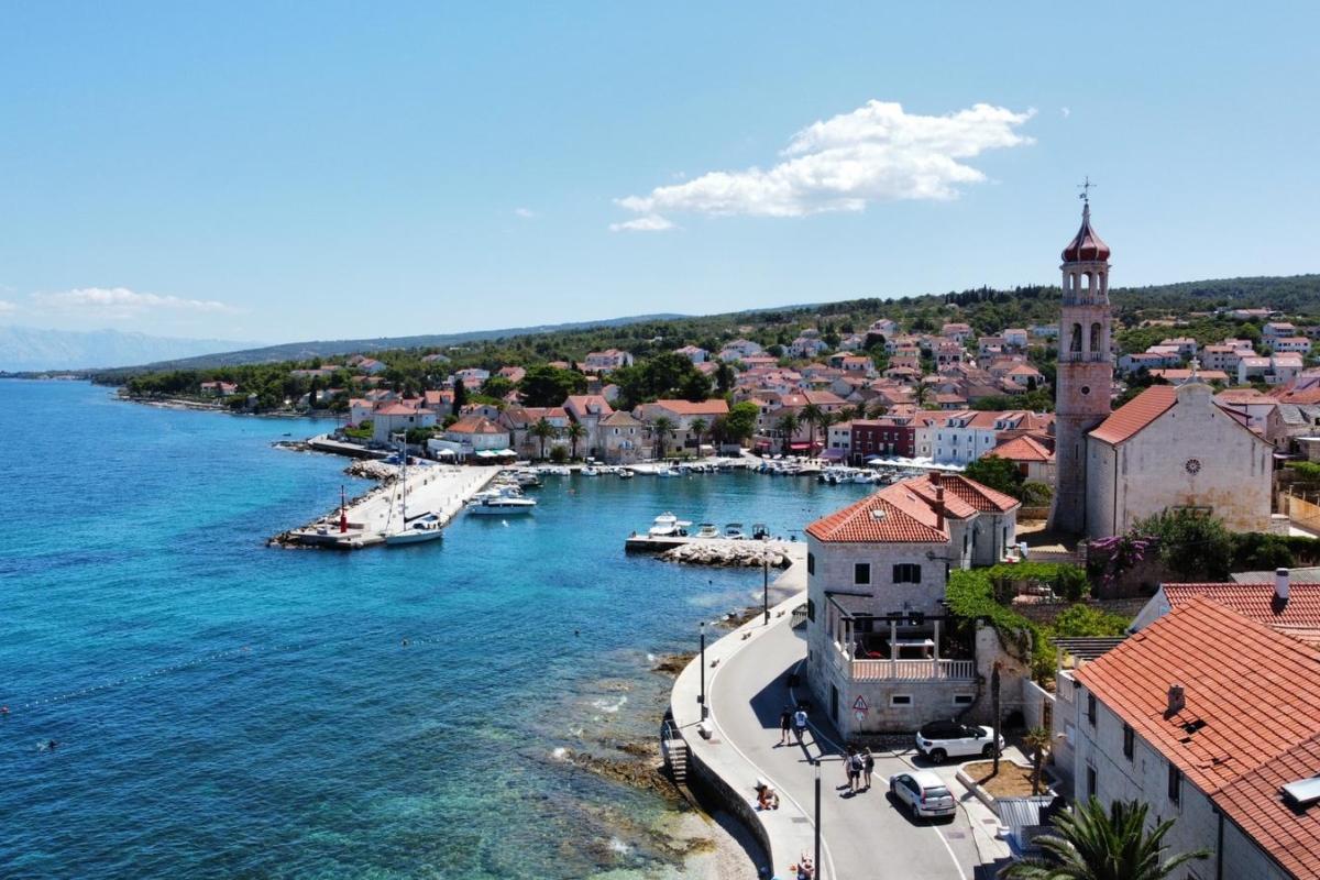 001-2052-64-Brac-Agricultural-land-with-a-sea-view-for-sale