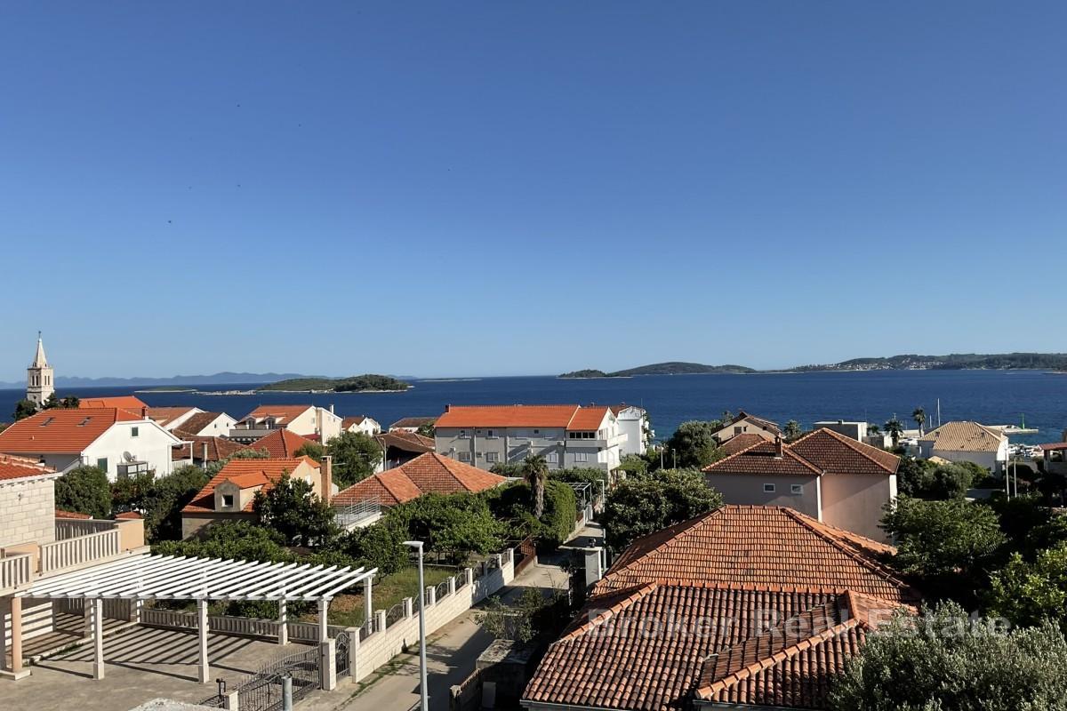 Dvosoban stan s vrtom i jacuzzijem