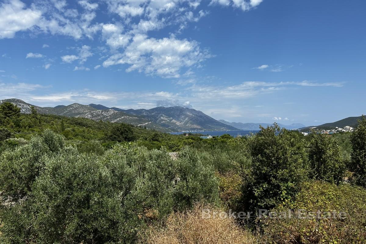 Terreno edificabile con vista mare