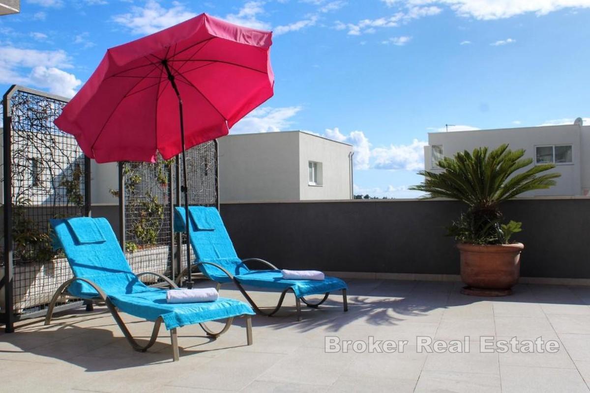 Trerumslägenhet i centrum