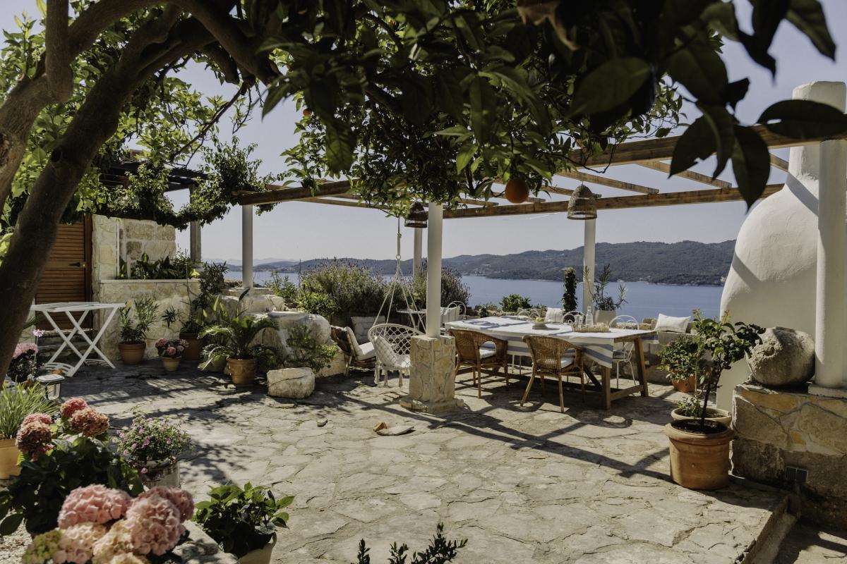 001-2052-97-Peljesac-House-with-sea-view-sale