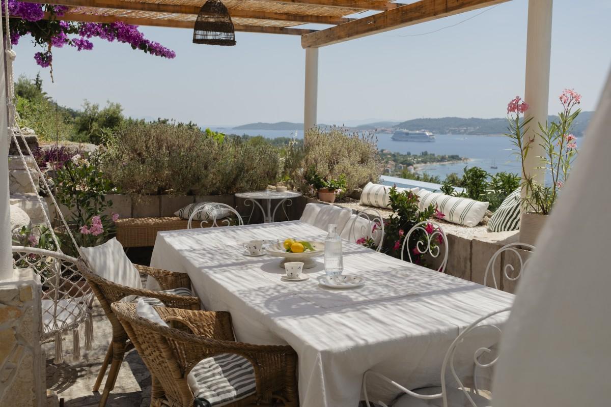 001-2052-97-Peljesac-house-with-sea-views-for-sale