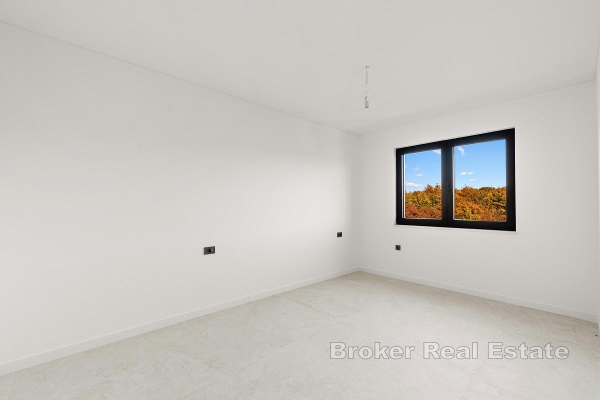 Penthouse s panoramatickým výhledem a střešní terasou