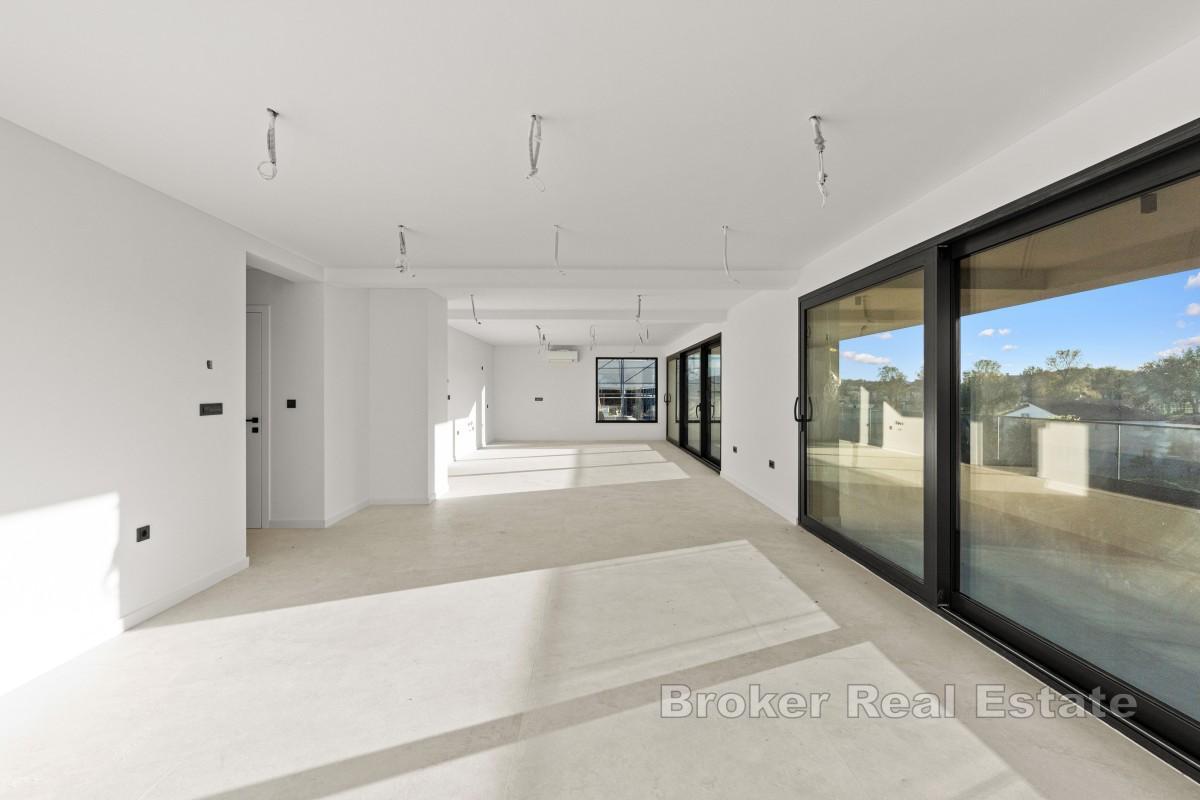 Penthouse z panoramicznym widokiem i tarasem na dachu