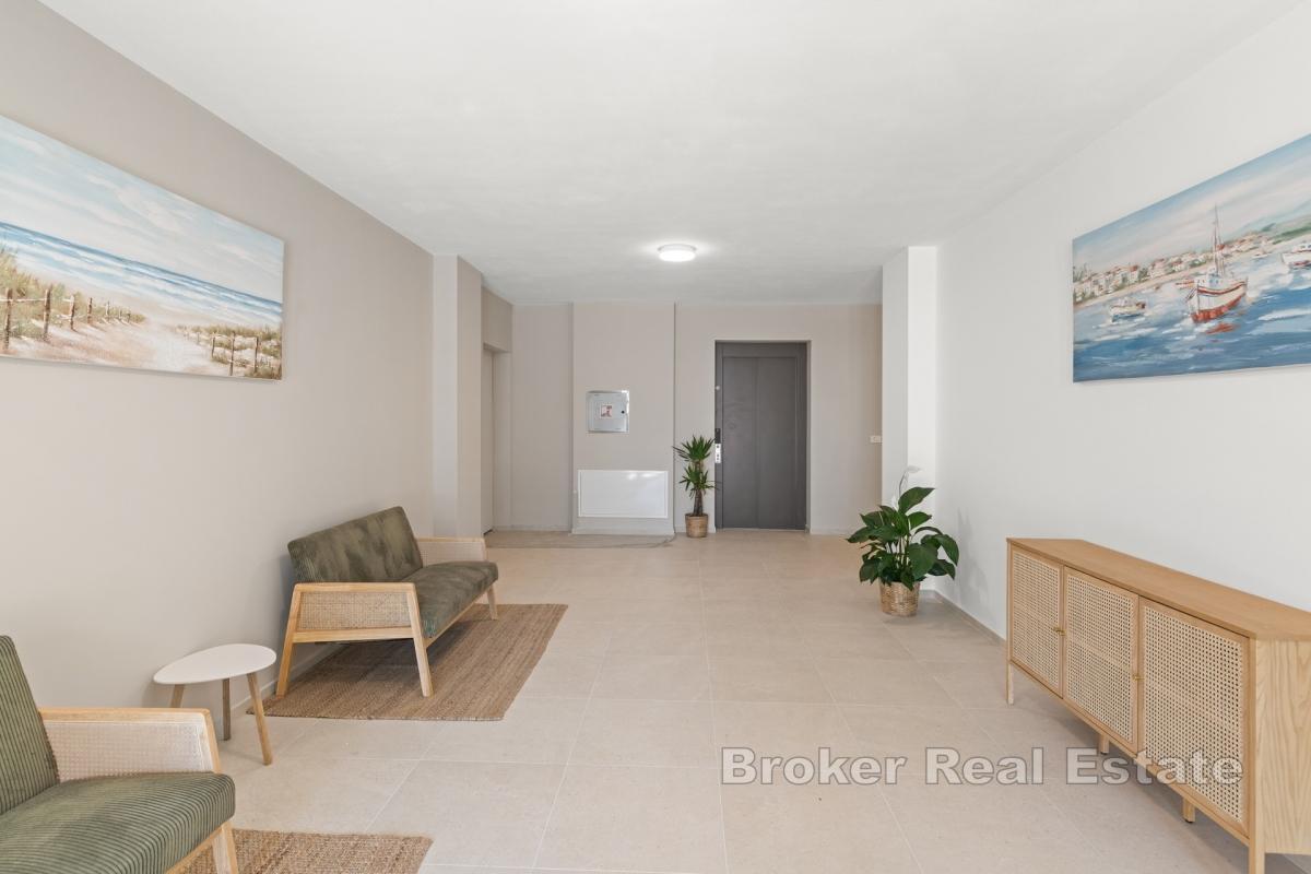 Spacieux appartement avec terrasse et vue mer