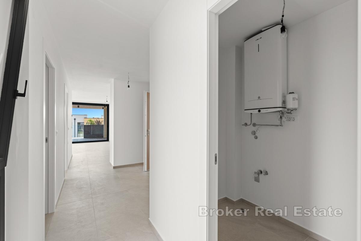 Spacieux appartement avec terrasse et vue mer