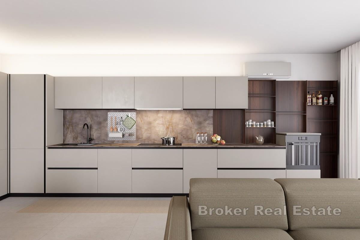 Luxusní apartmán s prostornou zahradou a výhledem na moře