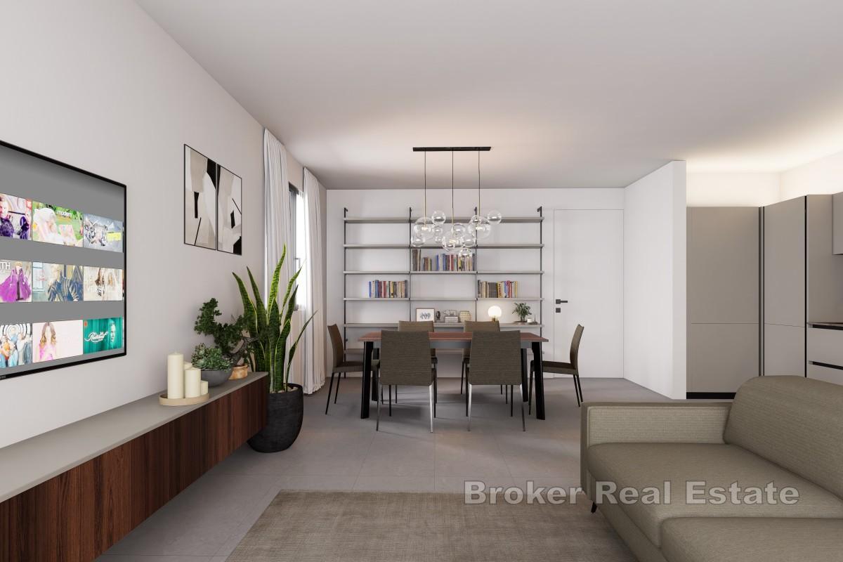 Luxusní apartmán s prostornou zahradou a výhledem na moře