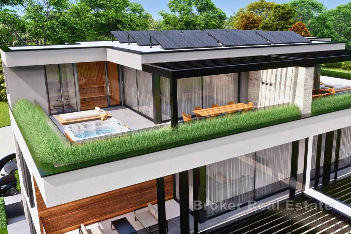 Luxusvilla mit Pool und Dachterrasse mit Meerblick