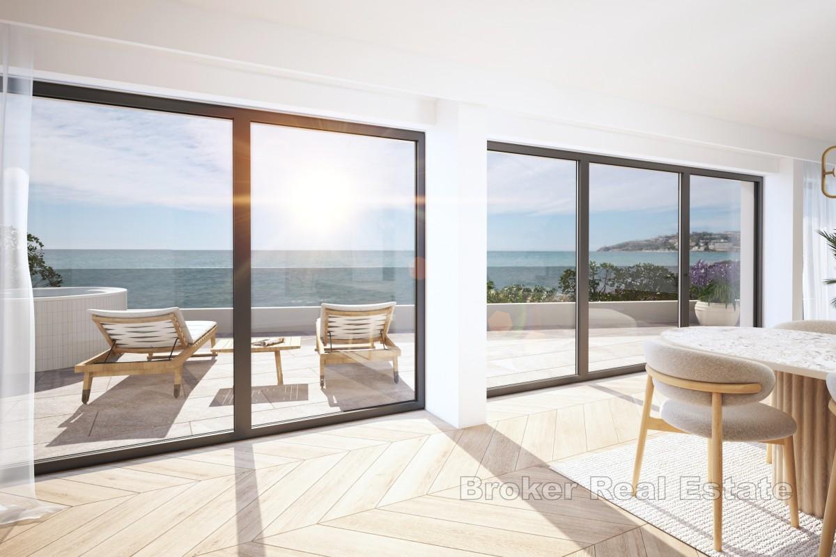 Luxusní apartmán v prvním patře s terasou, vířivkou a výhledem na moře