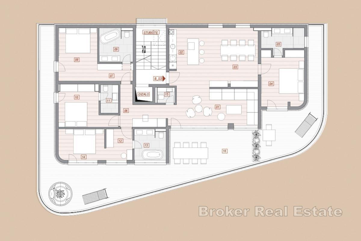 Lyxig takvåning med jacuzzi och panoramautsikt