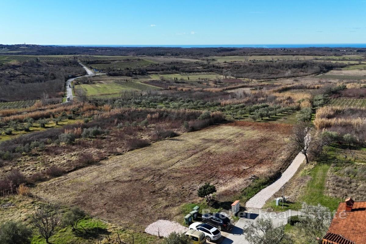 Tomt med havsutsikt och komplett infrastruktur