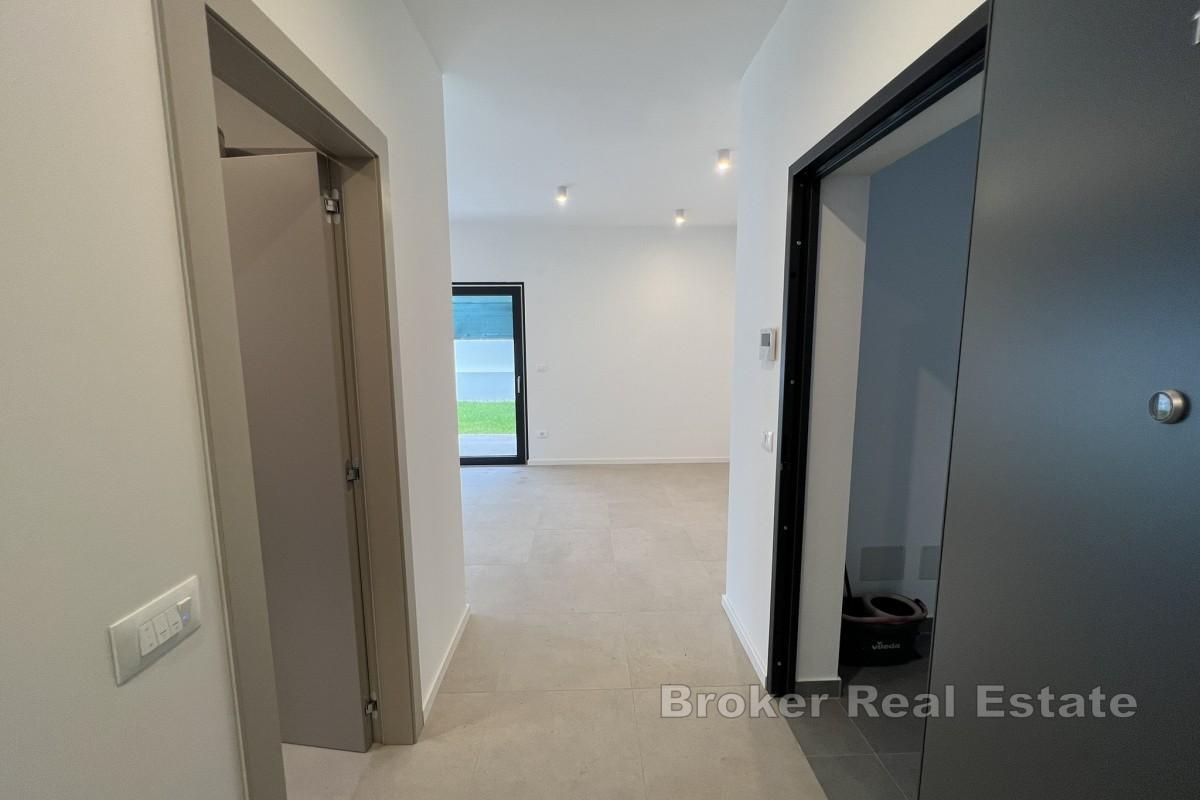 Appartement de luxe avec piscine et jardin privés à proximité du parc naturel de Kamenjak