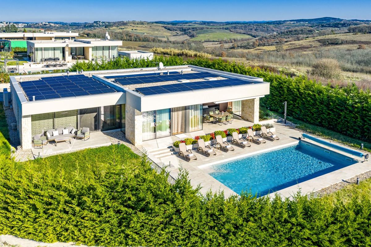 001-2053-33-Novigrad-Exclusive-modern-villa-with-sea-view-and-a-private-wellness-oasis-sale