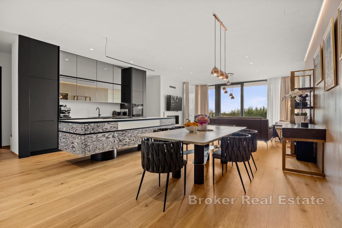 Эксклюзивная современная вилла с видом на море и частным оздоровительным оазисом