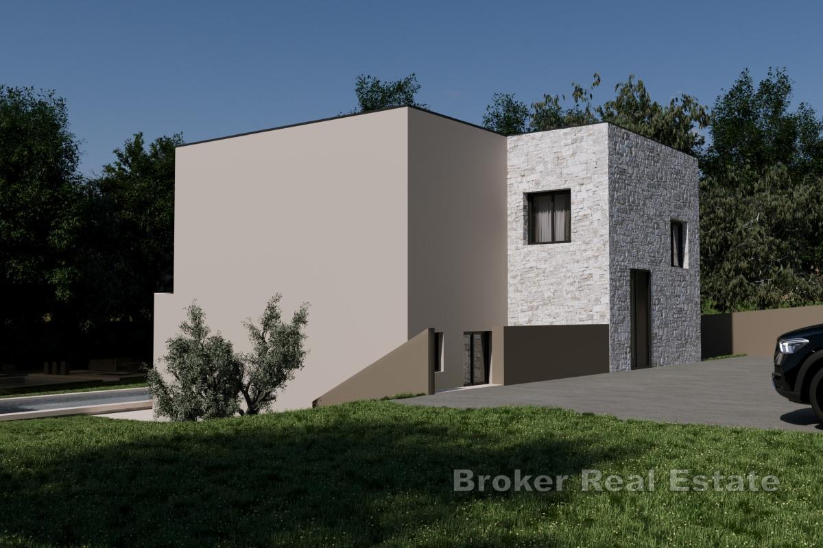 Moderne villa med basseng og høy grad av privatliv