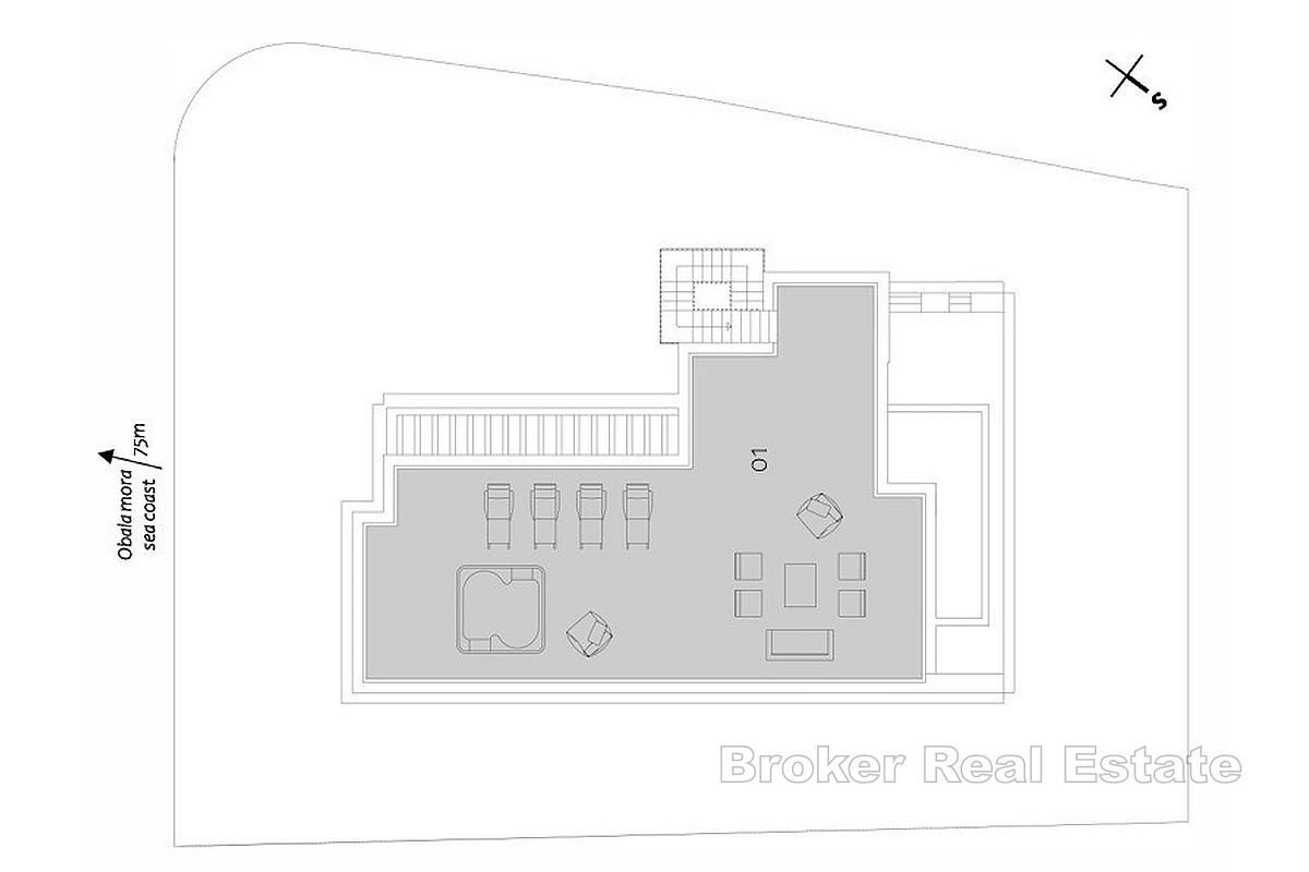 Luxuriöse, moderne Villa in Meeresnähe mit Pool und Dachterrasse