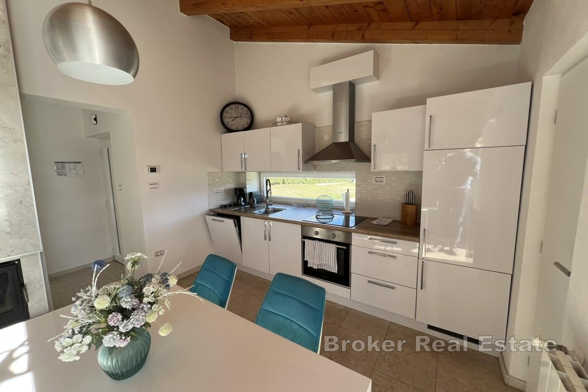 Villa esclusiva con piscina privata e giardino recintato