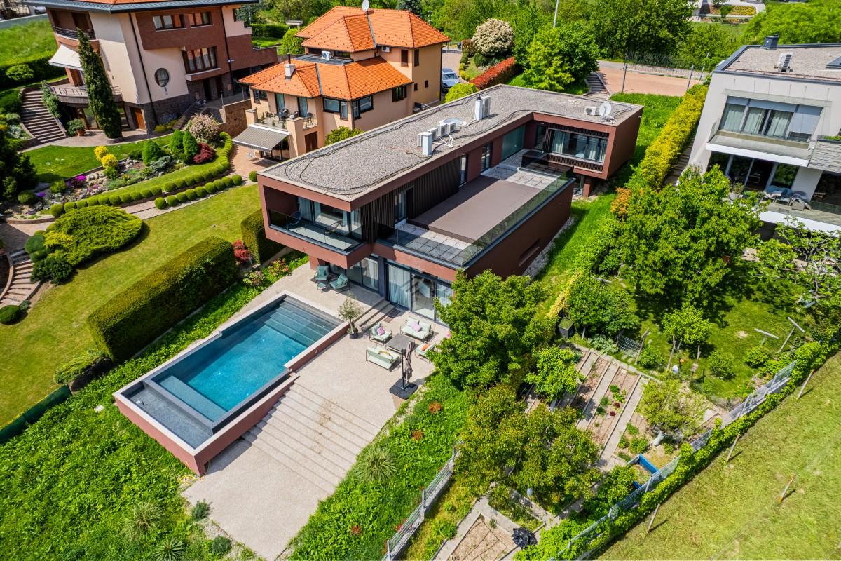 001-2053-44-Zagreb-modern-family-villa-with-pool-surrounded-by-nature-for-sale