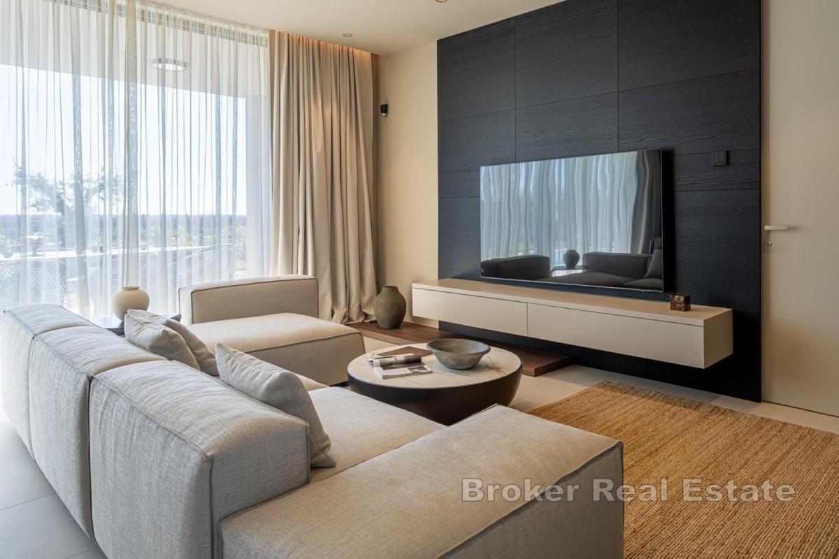 Villa de plain-pied design avec piscine et équipements haut de gamme