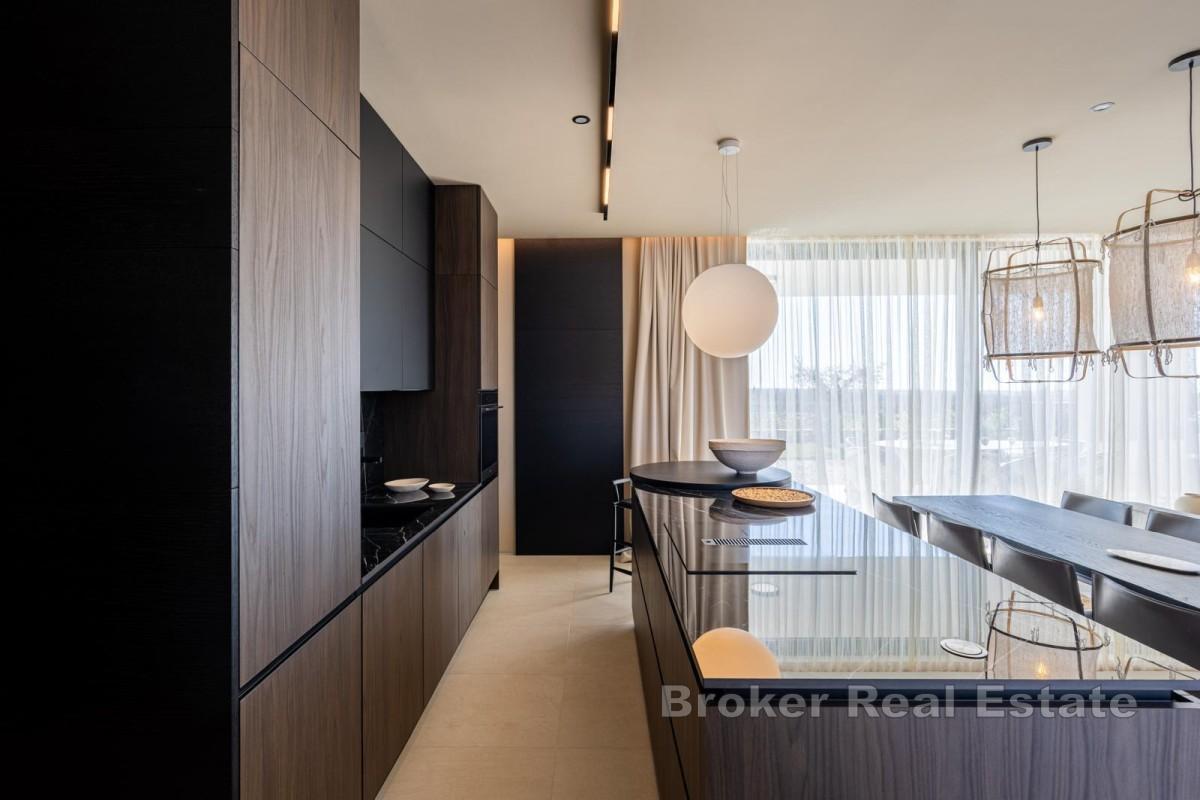 Villa de plain-pied design avec piscine et équipements haut de gamme