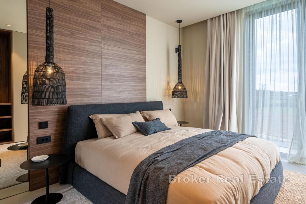 Luxusní designová vila s bazénem a naprostým soukromím
