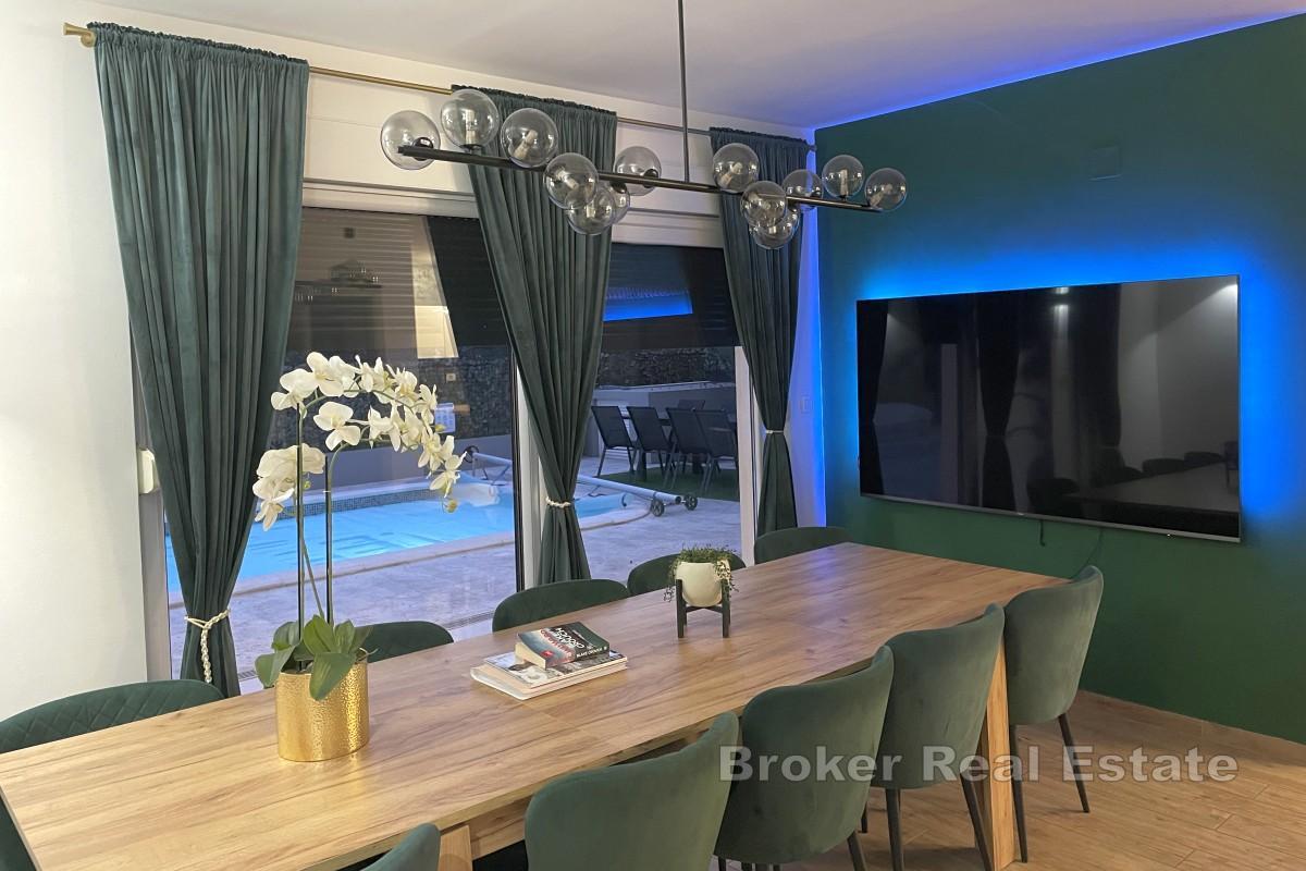 Modern villa med pool