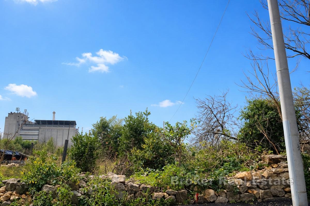 Terrain commercial à investir