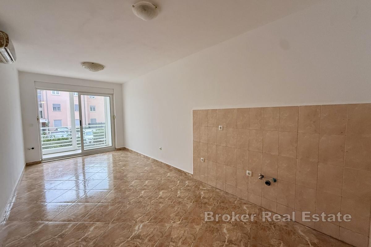 Tvårumslägenhet med loggia i ett bostadshus