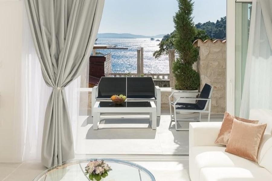 001-2056-20-Hvar-Authentic-luxury-villa-for-sale