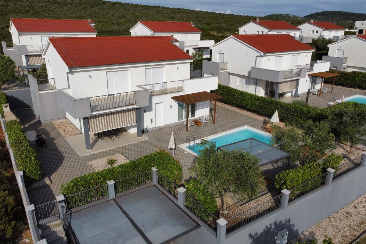 001-2056-23-Zadar-Resort-with-eight-detached-villas-for-sale