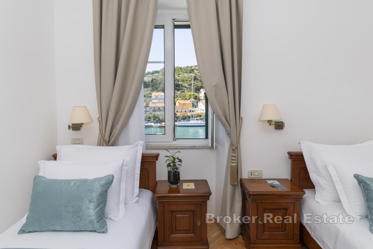 Autentičan boutique hotel u povijesnoj vili u prvom redu uz more