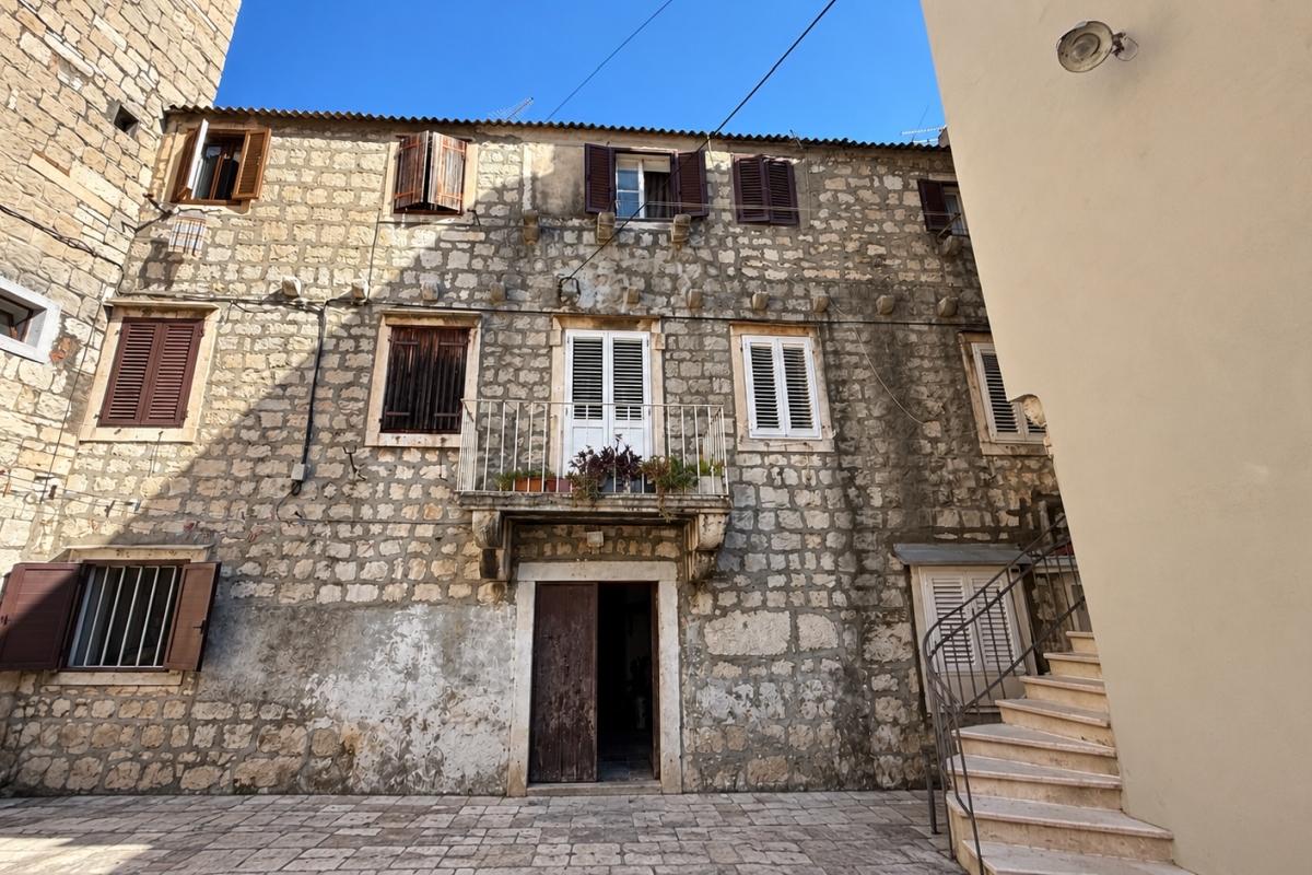Dwupokojowy apartament w sercu Splitu, blisko Rivy