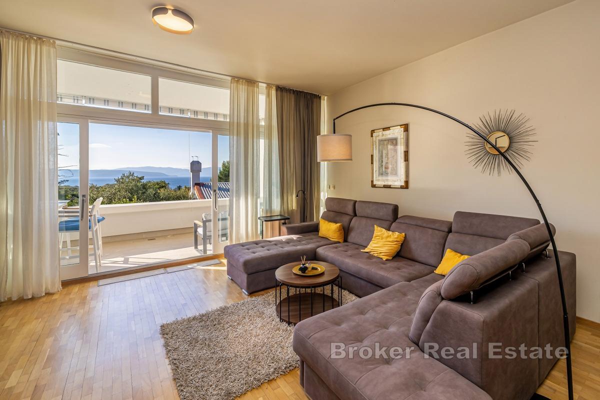 Casa bifamiliare con vista mare