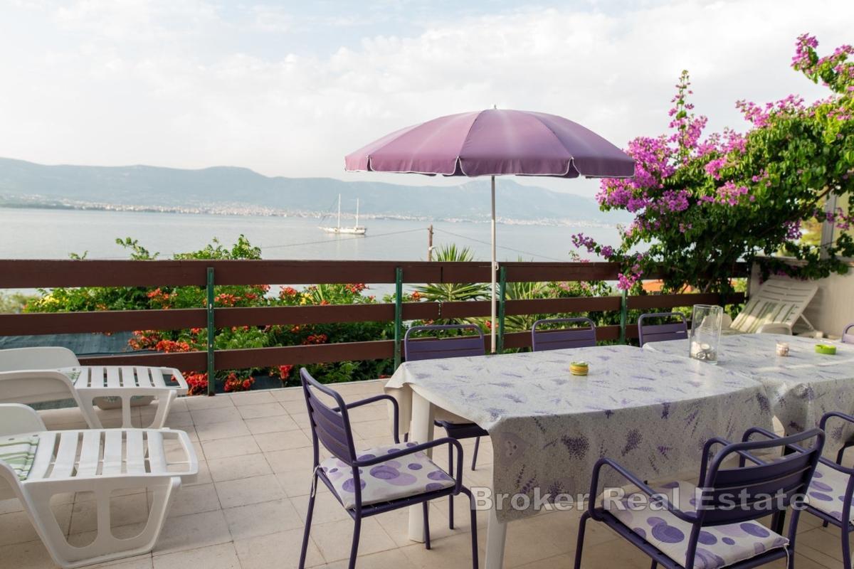 Zwei-Zimmer-Apartment in erster Reihe zum Meer