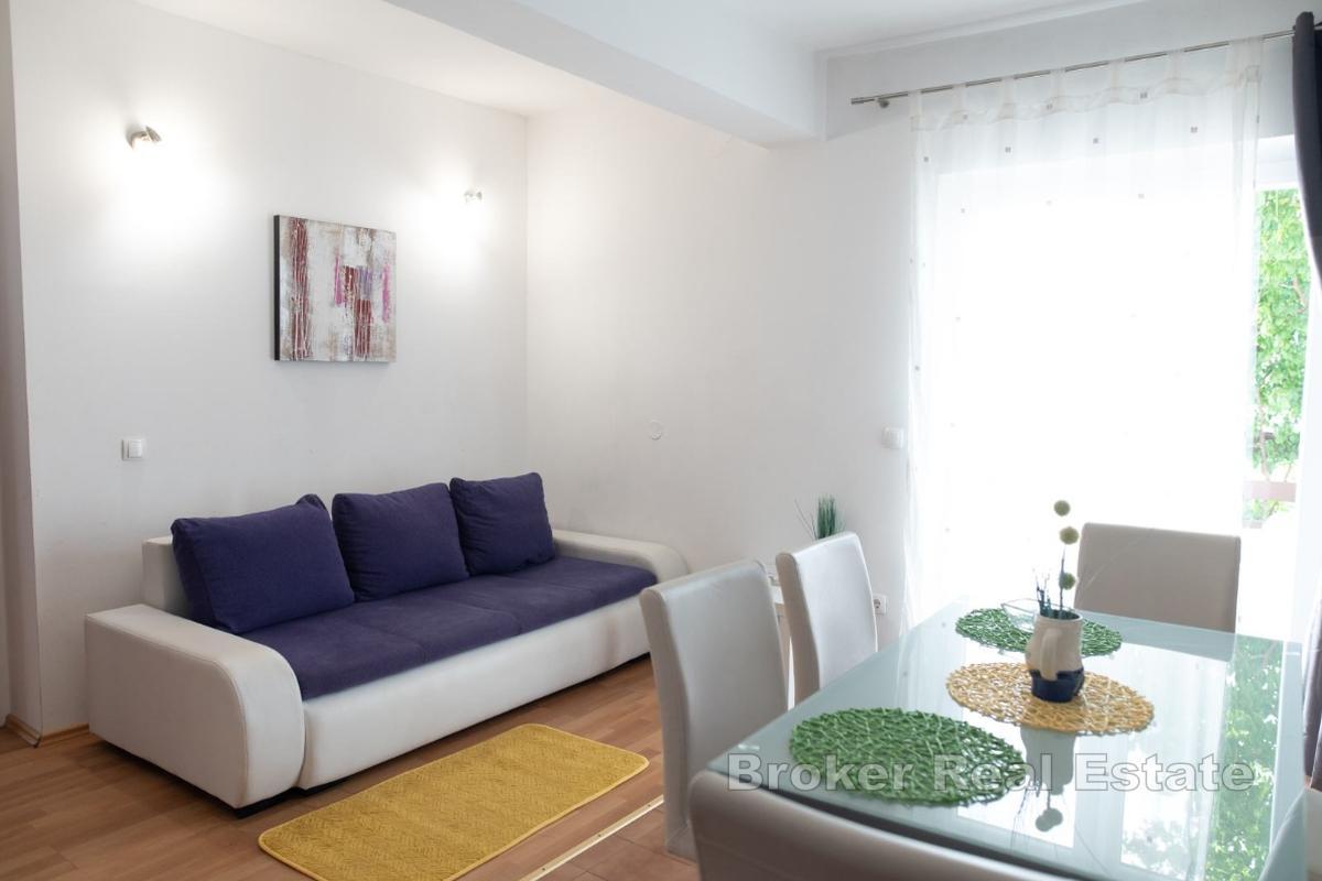 Apartament z dwiema sypialniami, pierwszy rząd do morza