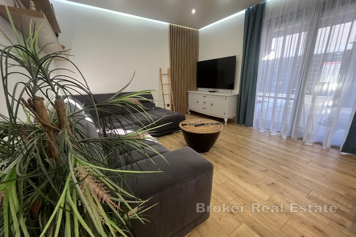 Lyxvilla med pool i ett oslagbart läge