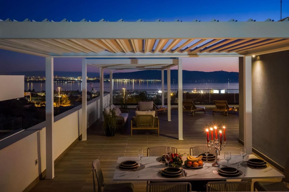 001-2057-14-Kastela-Detached-luxury-villa-with-pool-and-a-sea-view-for-rent