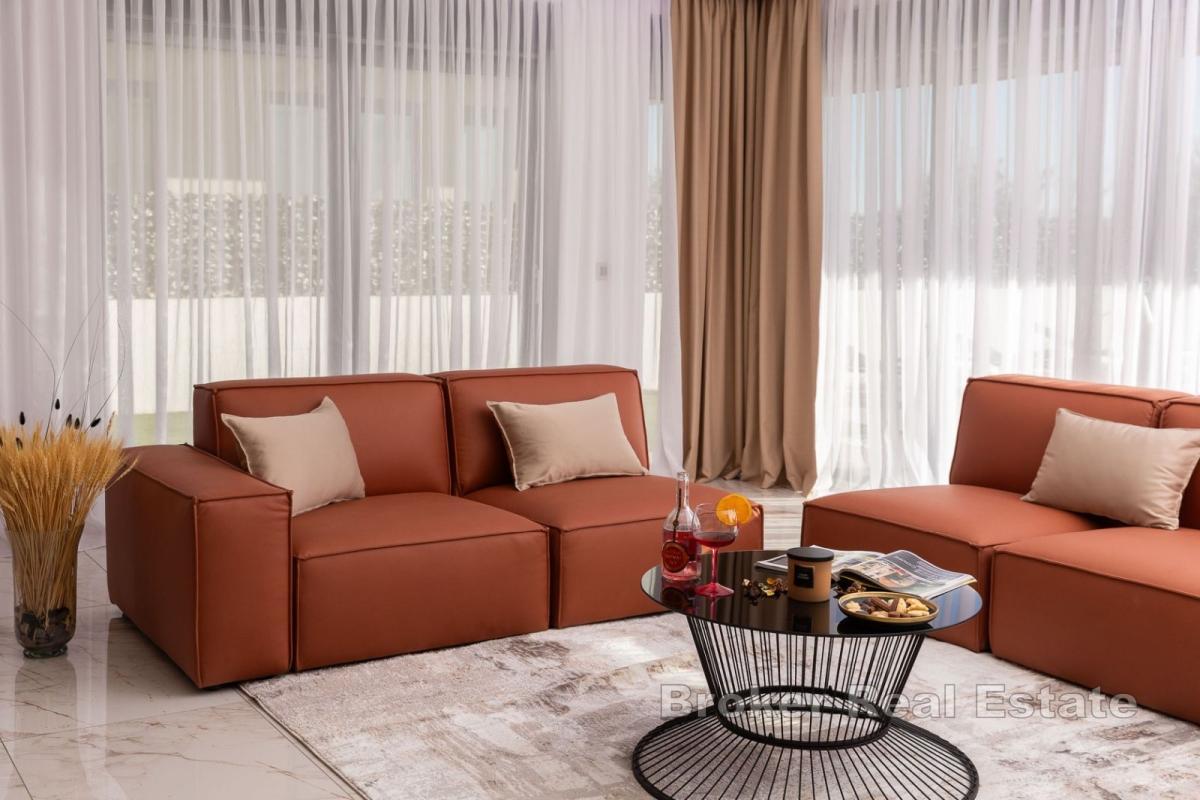 Villa neuve d'exception avec piscine