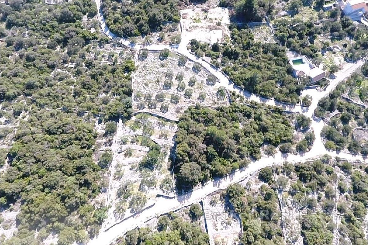 Terrain avec vue sur la mer