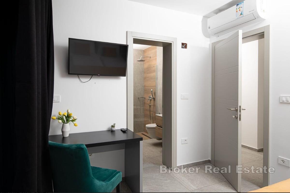 Villa di lusso di nuova costruzione con piscina