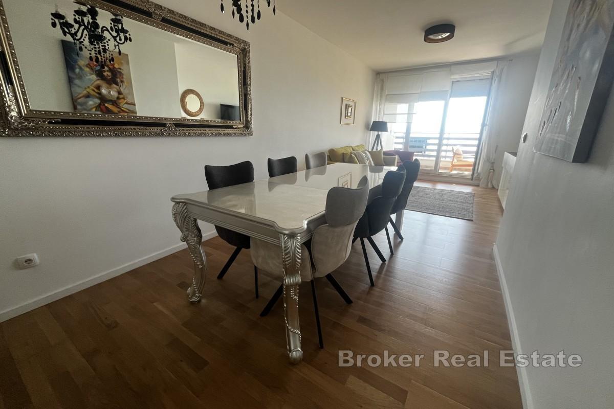 Elegante appartamento in prima fila sulla spiaggia